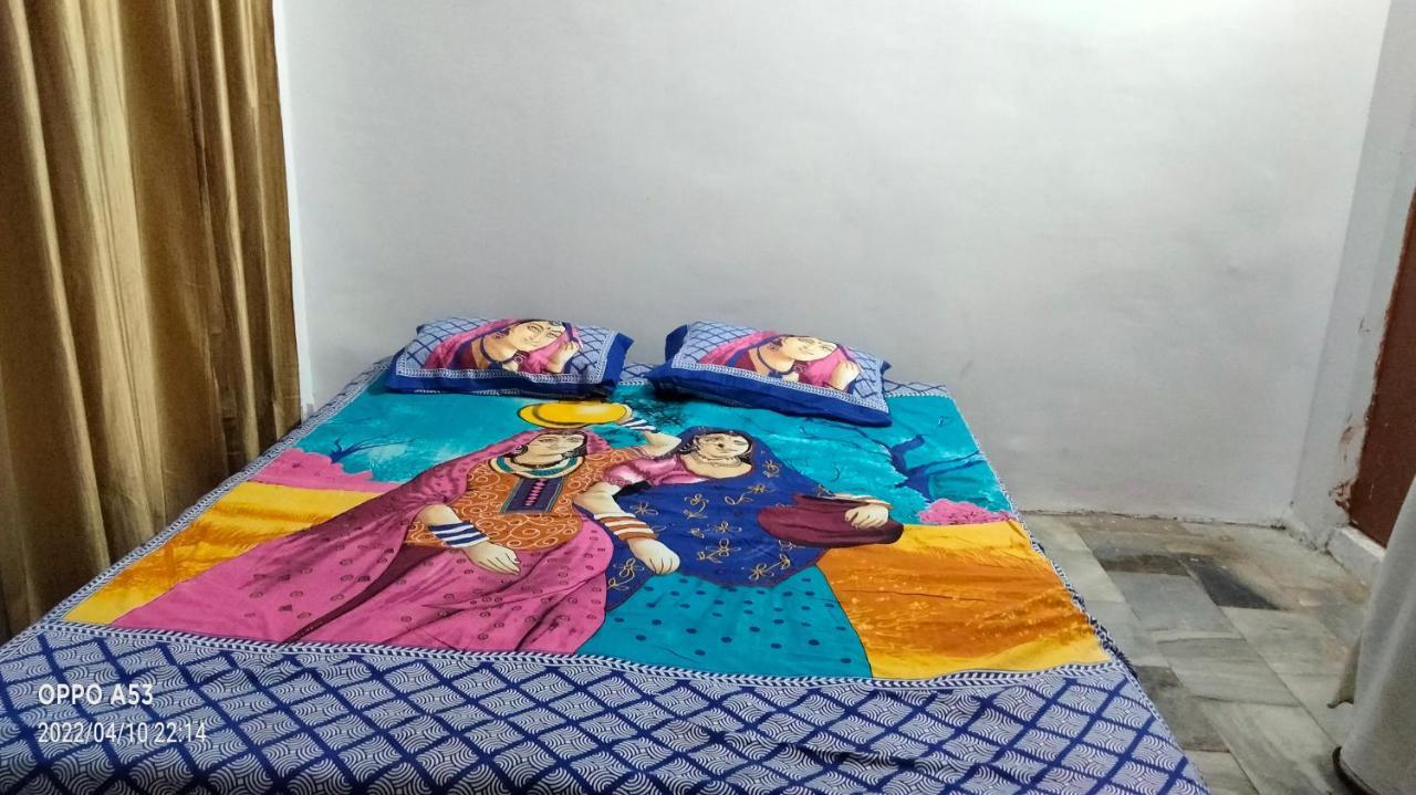 Shri Swami Sheetal Das Akhada B1-88 Assi , Near Pushkar Talab,Varanasi, Ashram Dharmshala Hotel Kültér fotó