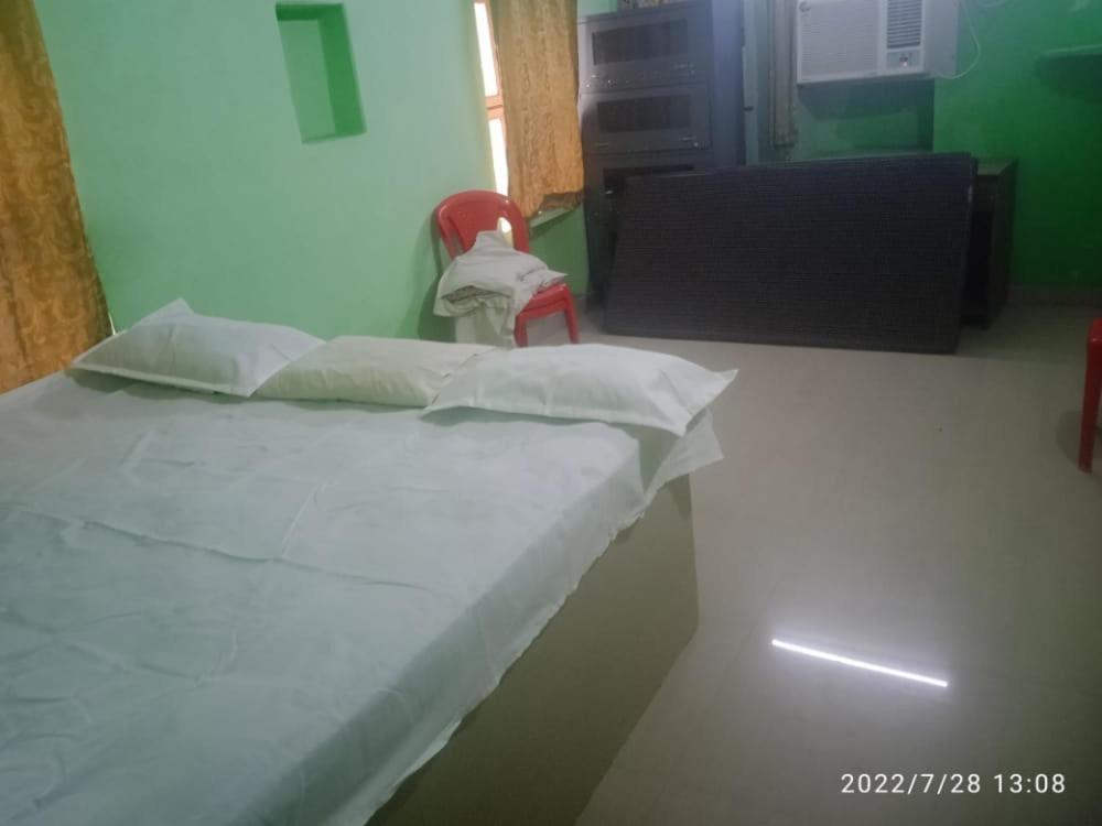 Shri Swami Sheetal Das Akhada B1-88 Assi , Near Pushkar Talab,Varanasi, Ashram Dharmshala Hotel Kültér fotó
