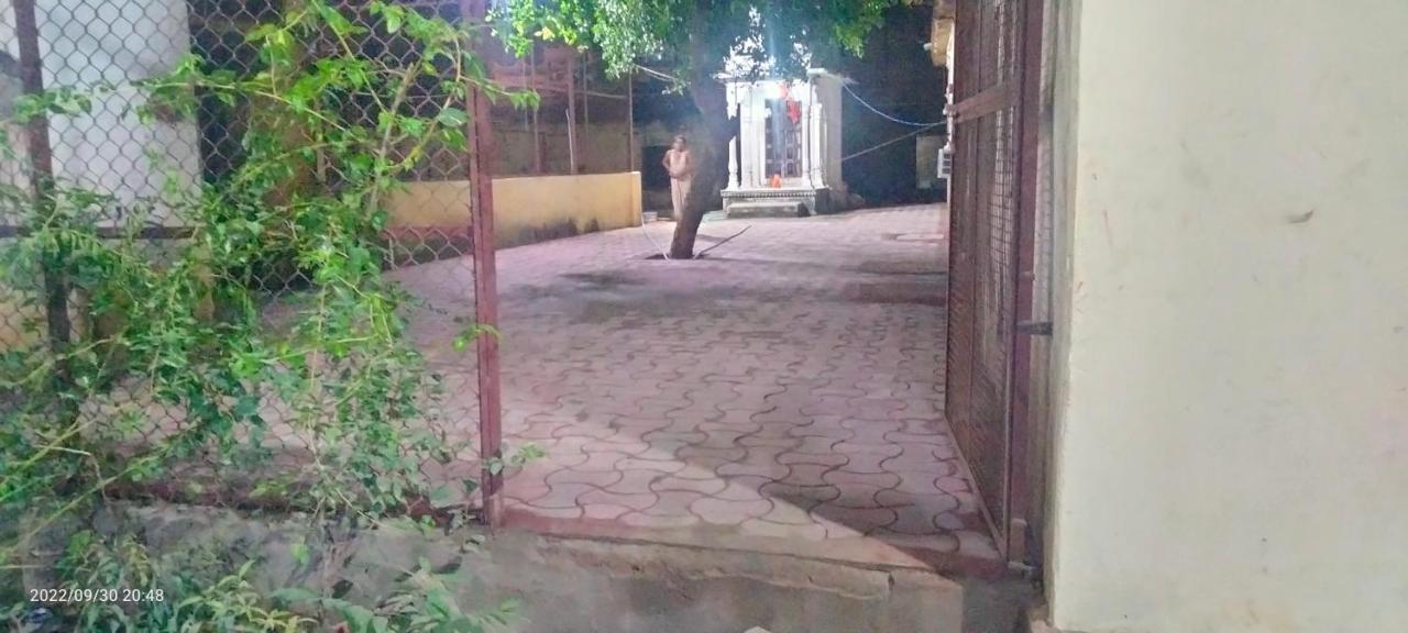 Shri Swami Sheetal Das Akhada B1-88 Assi , Near Pushkar Talab,Varanasi, Ashram Dharmshala Hotel Kültér fotó