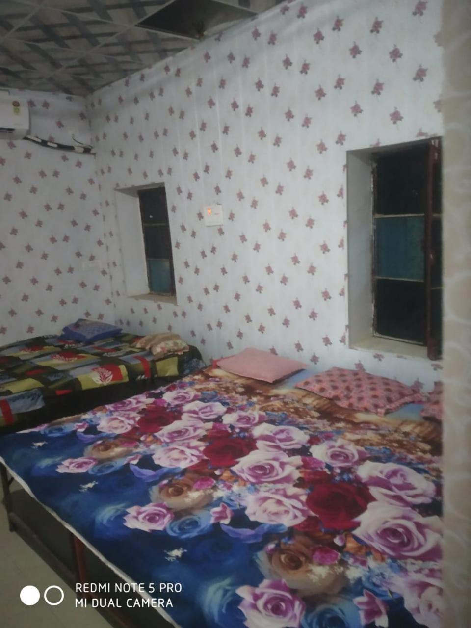 Shri Swami Sheetal Das Akhada B1-88 Assi , Near Pushkar Talab,Varanasi, Ashram Dharmshala Hotel Kültér fotó