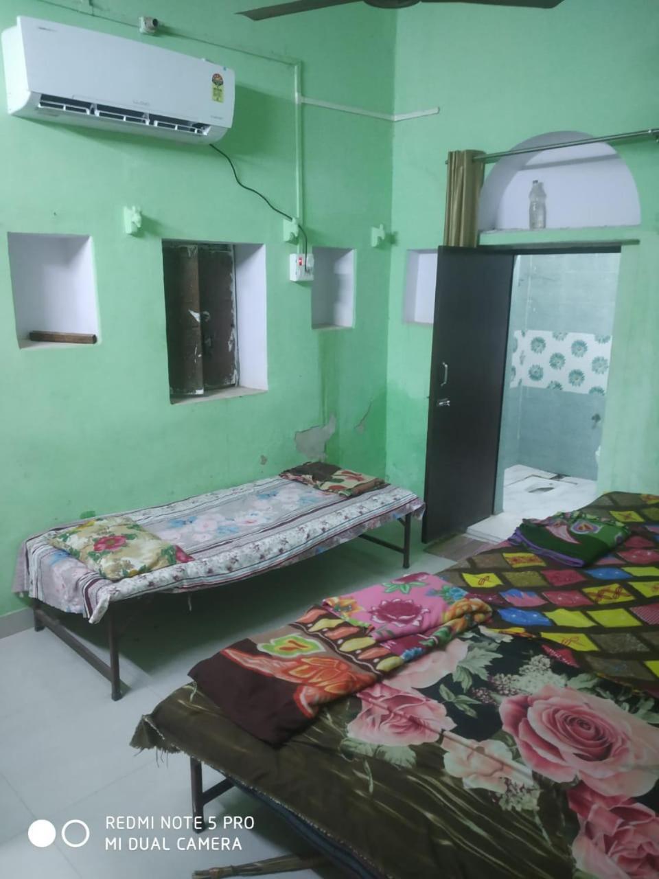 Shri Swami Sheetal Das Akhada B1-88 Assi , Near Pushkar Talab,Varanasi, Ashram Dharmshala Hotel Kültér fotó